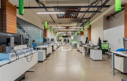 Alsancak'ta Tarihi Binada 520 m² Net Kurumsala Kiralık Ofis