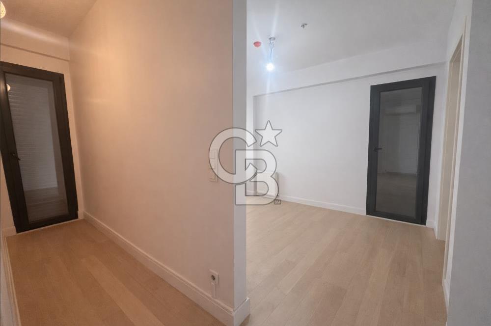 Fenerbahçede, Güvenlikli ve Yeni Binada SATILIK 3+1 Daire