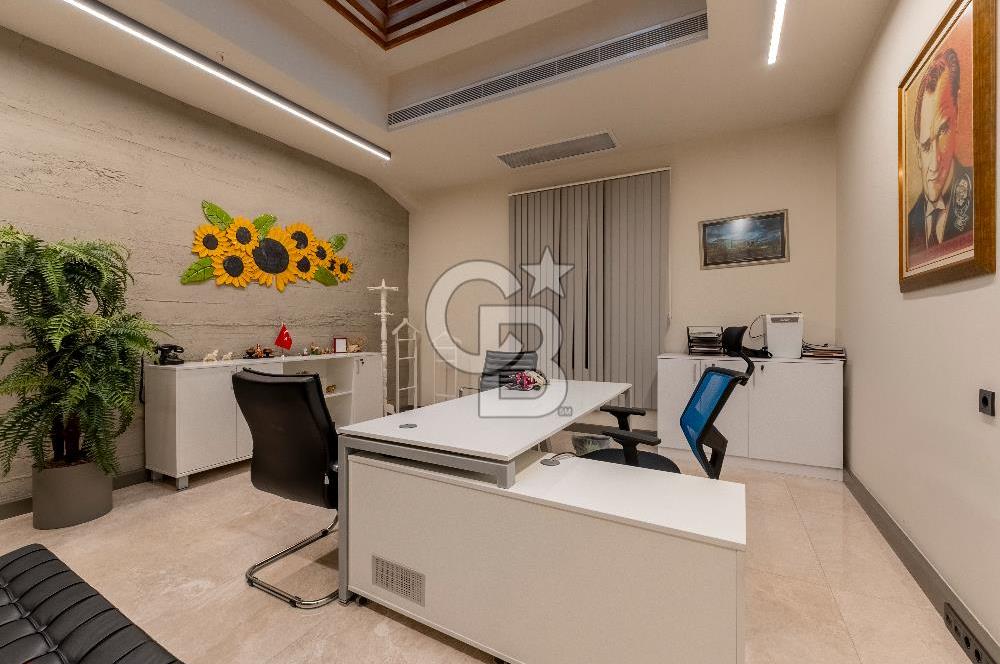 Alsancak'ta Tarihi Binada 520 m² Net Kurumsala Kiralık Ofis