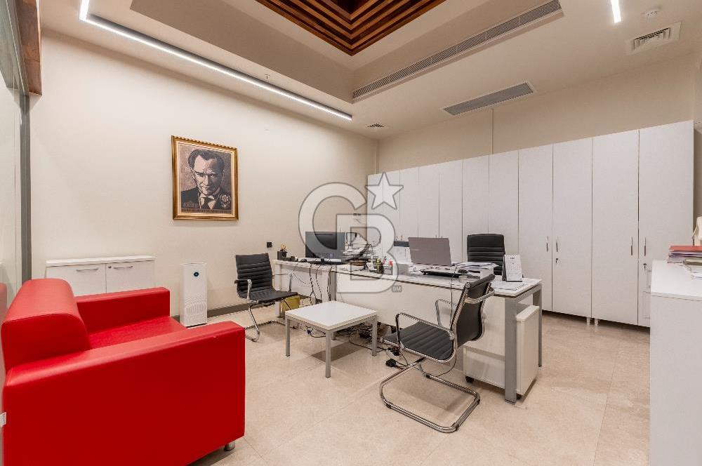 Alsancak'ta Tarihi Binada 520 m² Net Kurumsala Kiralık Ofis