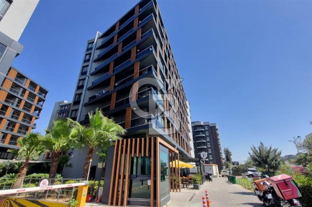 Bornova Coordinat'ta Eşyalı 1+0 Havuz Manzaralı Kiralık Daire