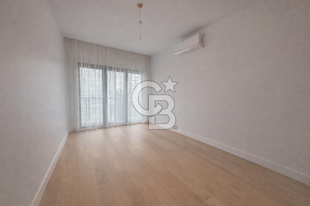 Fenerbahçede, Güvenlikli ve Yeni Binada SATILIK 3+1 Daire