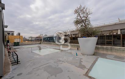 Alsancak'ta Tarihi Binada Kiralık 500 m² Net Prestijli Zemin Kat