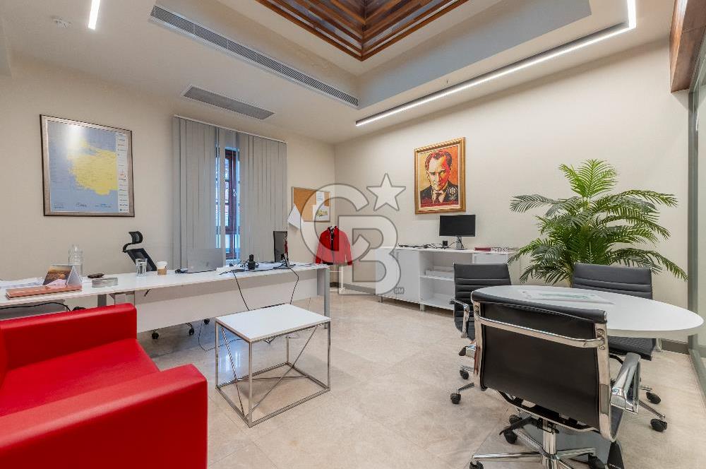 Alsancak'ta Tarihi Binada 520 m² Net Kurumsala Kiralık Ofis