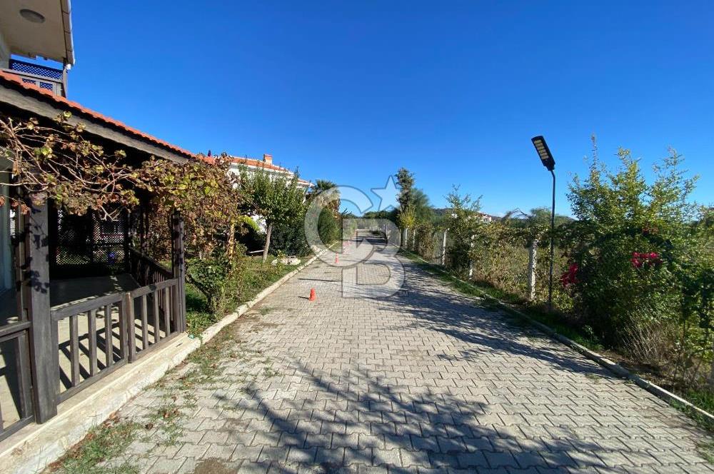 Denize Sıfır Raykent Sitesinde 1+1 Yazlık Daire - Üst Kat