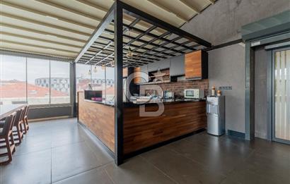 Alsancak'ta Tarihi Binada 520 m² Net Kurumsala Kiralık Ofis