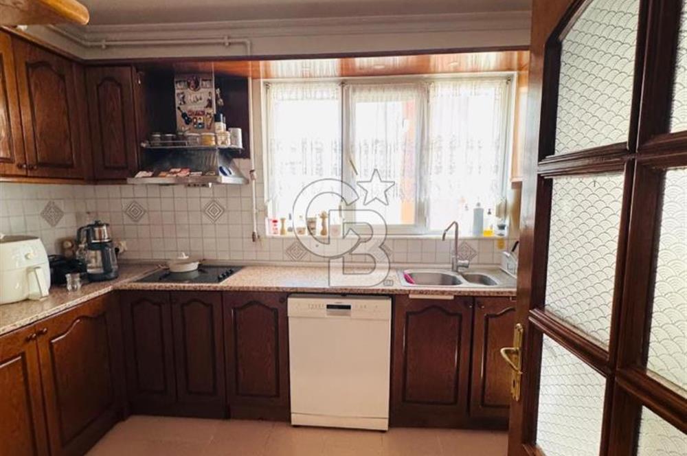 Caddebostan Topağaç Sokakta Net 120 m² Kiralık 3+1 Daire