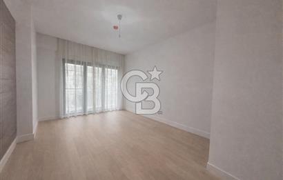 Fenerbahçede, Güvenlikli ve Yeni Binada SATILIK 3+1 Daire