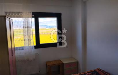 SEYREK'TE KÖŞE FERAH ÖNÜ AÇIK SIFIR EŞYALI KİRALIK 1+1 DAİRE