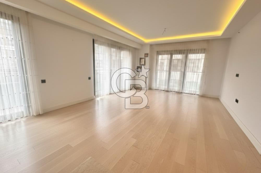 Fenerbahçede, Güvenlikli ve Yeni Binada SATILIK 3+1 Daire