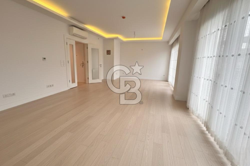 Fenerbahçede, Güvenlikli ve Yeni Binada SATILIK 3+1 Daire