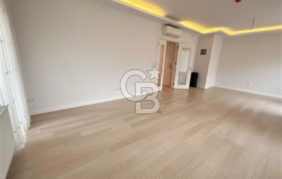 Fenerbahçede, Güvenlikli ve Yeni Binada SATILIK 3+1 Daire