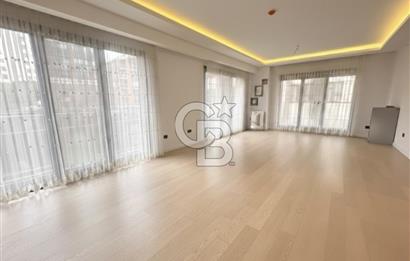 Fenerbahçede, Güvenlikli ve Yeni Binada SATILIK 3+1 Daire