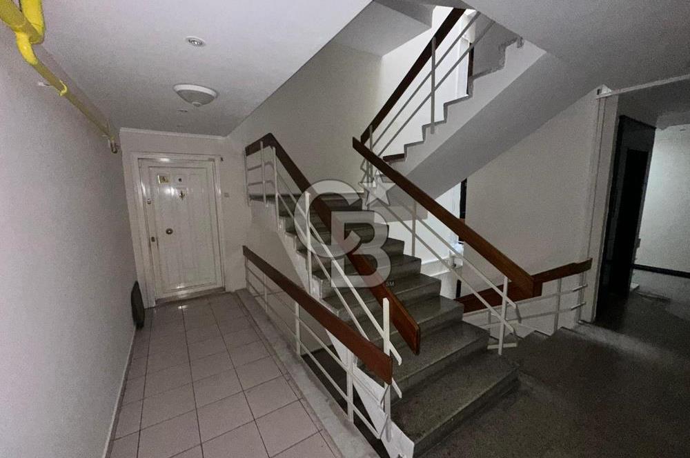 Bahçelievler'de Atatürk Parkı Karşısı Satılık 3+1 Daire