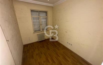 Bahçelievler'de Atatürk Parkı Karşısı Satılık 3+1 Daire