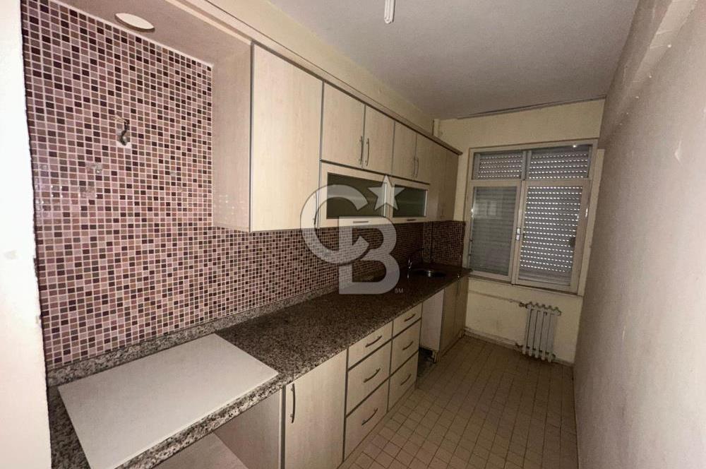 Bahçelievler'de Atatürk Parkı Karşısı Satılık 3+1 Daire