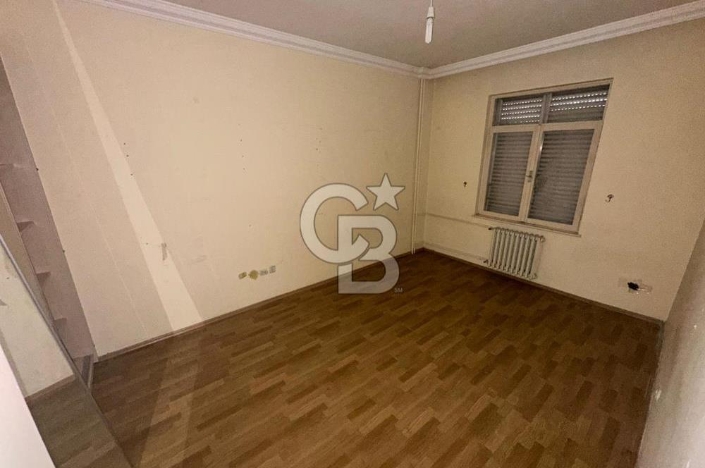 Bahçelievler'de Atatürk Parkı Karşısı Satılık 3+1 Daire