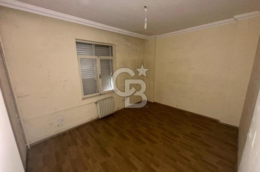 Bahçelievler'de Atatürk Parkı Karşısı Satılık 3+1 Daire