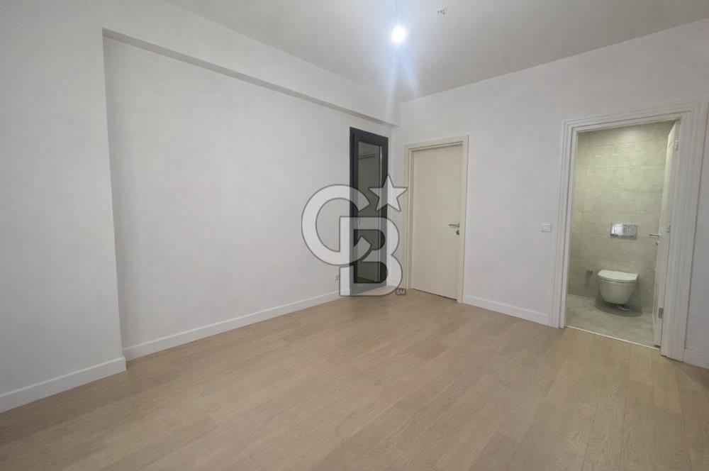 Fenerbahçede, Güvenlikli ve Yeni Binada SATILIK 3+1 Daire