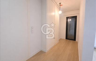 Fenerbahçede, Güvenlikli ve Yeni Binada SATILIK 3+1 Daire