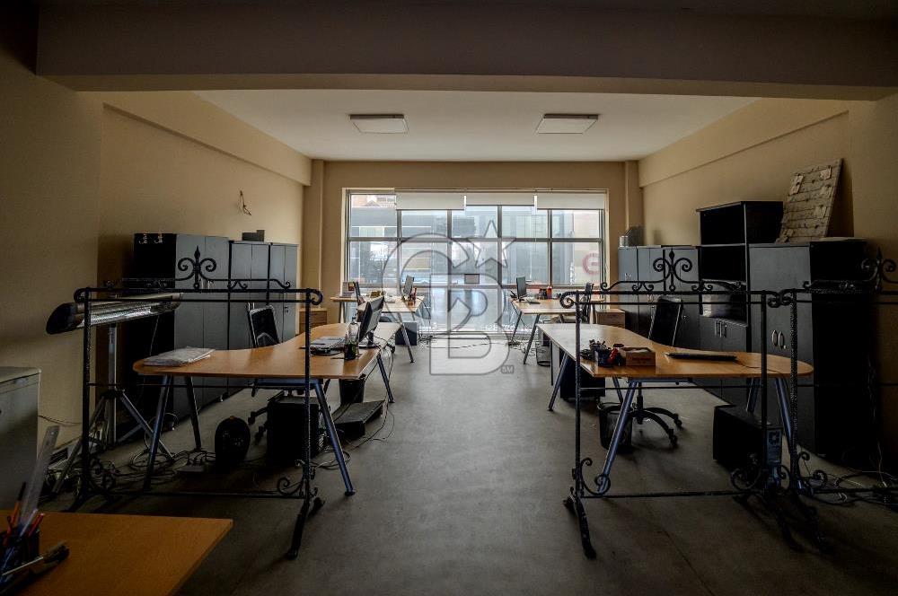 İzmir Çiğli Anadolu Caddesi Üzeri 6Katlı Satılık Yatırımlık Bina