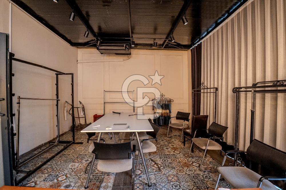 İzmir Çiğli Anadolu Caddesi Üzeri 6Katlı Satılık Yatırımlık Bina