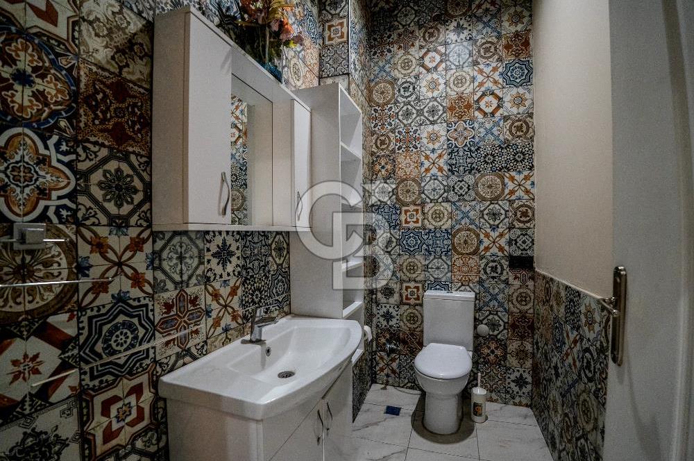 İzmir Çiğli Anadolu Caddesi Üzeri 6Katlı Satılık Yatırımlık Bina