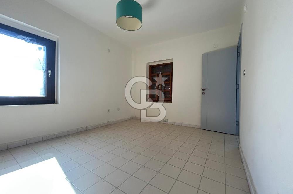 Bitezde full deniz manzaralı 3 teraslı site içinde villa