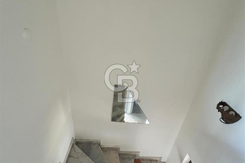 Bitezde full deniz manzaralı 3 teraslı site içinde villa