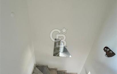 Bitezde full deniz manzaralı 3 teraslı site içinde villa