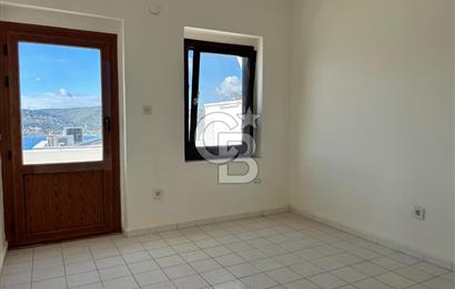 Bitezde full deniz manzaralı 3 teraslı site içinde villa