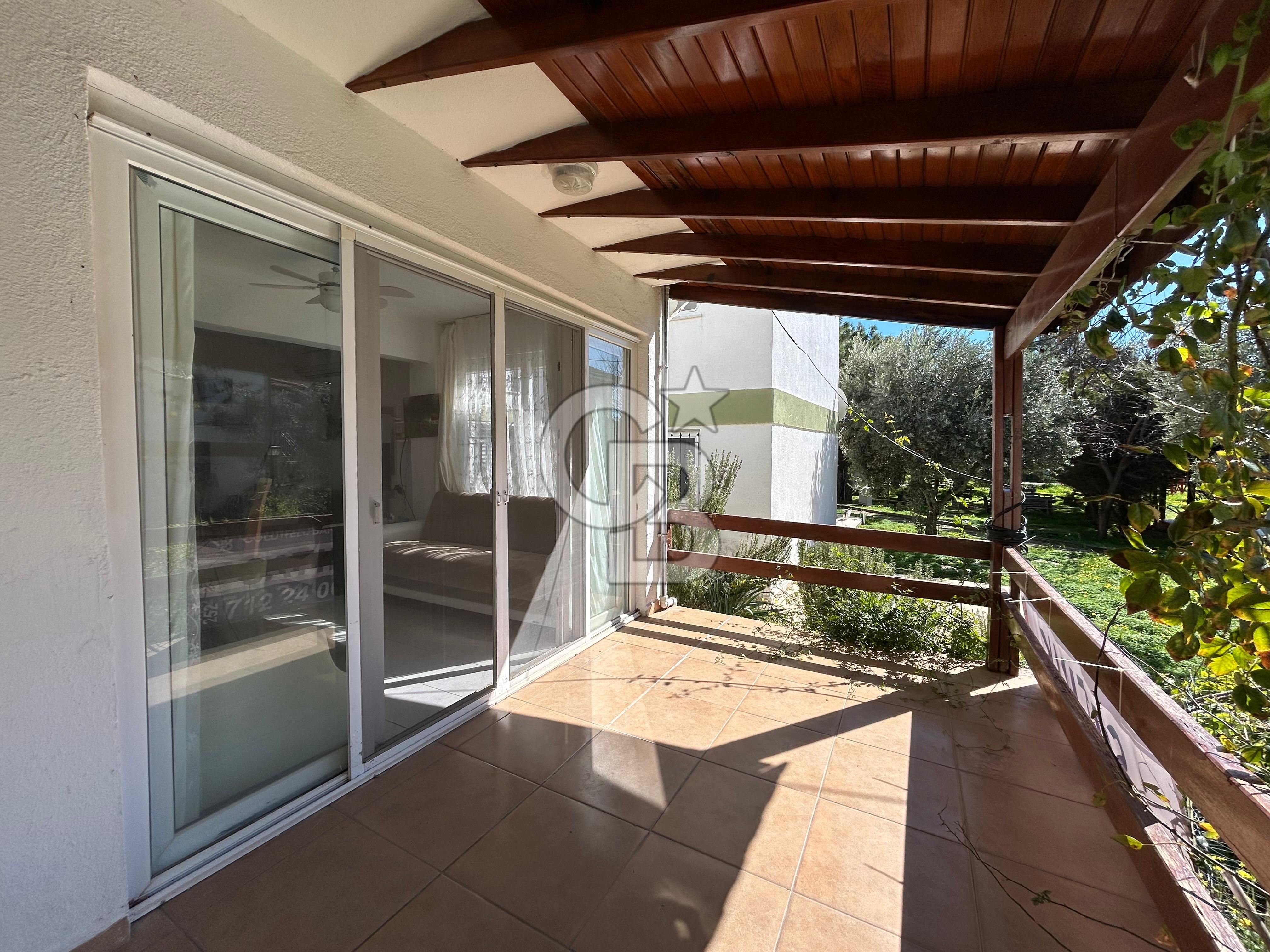 Denize Sıfır Raykent Sitesinde 1+1 Yazlık Daire - Bahçe Katı