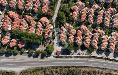 Denize Sıfır Raykent Sitesinde 1+1 Yazlık Daire - Üst Kat