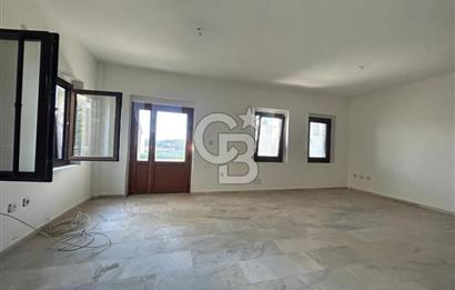 Bitezde full deniz manzaralı 3 teraslı site içinde villa