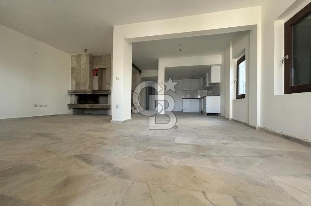 Bitezde full deniz manzaralı 3 teraslı site içinde villa