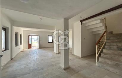 Bitezde full deniz manzaralı 3 teraslı site içinde villa