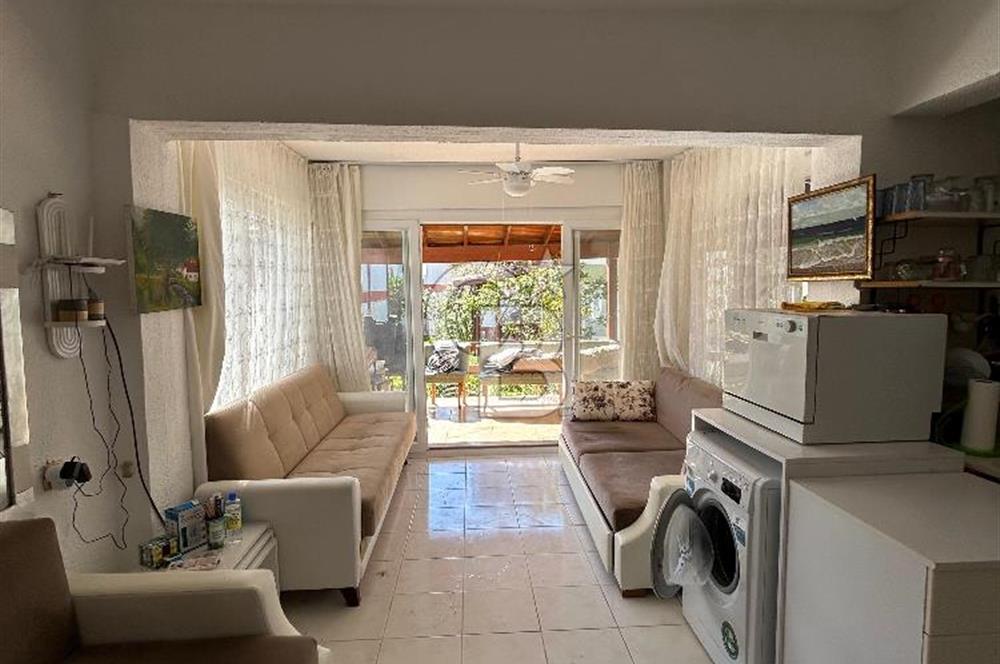 Denize Sıfır Raykent Sitesinde 1+1 Yazlık Daire - Üst Kat