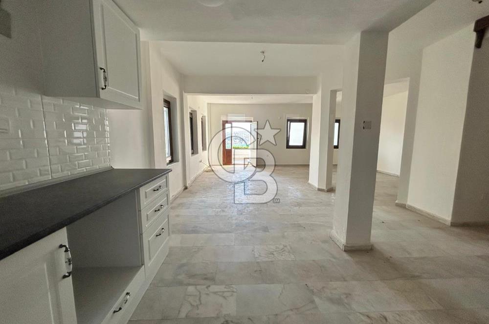 Bitezde full deniz manzaralı 3 teraslı site içinde villa