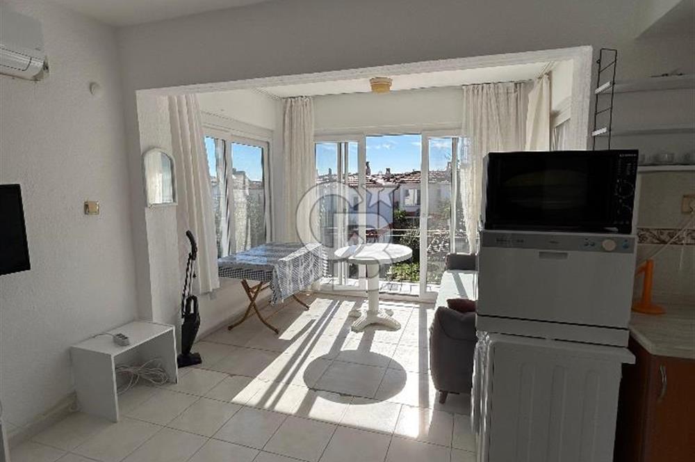 Denize Sıfır Raykent Sitesinde 1+1 Yazlık Daire - Bahçe Katı