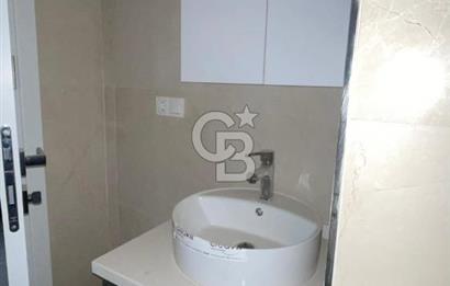 TREN YOLU ÜZERİNDE FEVZİPAŞA CADDESİNDE SATILIK 2+1 DAİRE