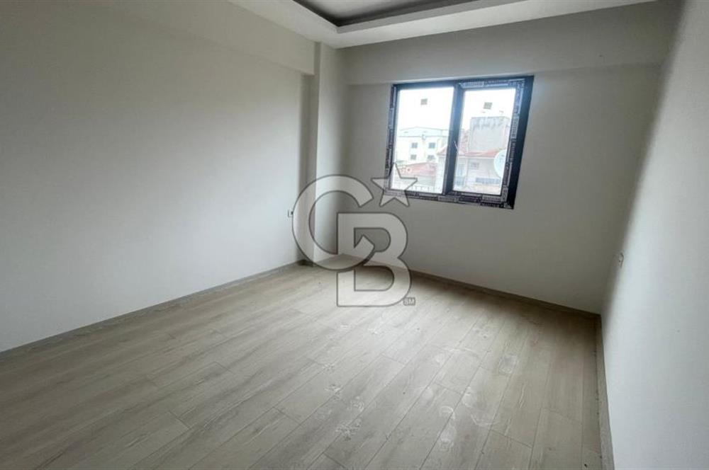 TREN YOLU ÜZERİNDE FEVZİPAŞA CADDESİNDE SATILIK 3+1 DAİRE