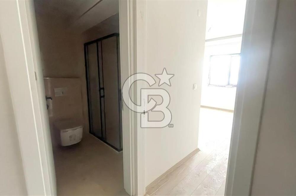 TREN YOLU ÜZERİNDE FEVZİPAŞA CADDESİNDE SATILIK 2+1 DAİRE