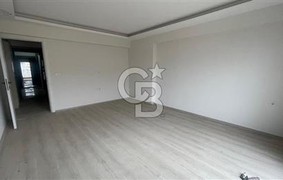 TREN YOLU ÜZERİNDE FEVZİPAŞA CADDESİNDE SATILIK 2+1 DAİRE