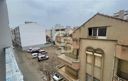 TREN YOLU ÜZERİNDE FEVZİPAŞA CADDESİNDE SATILIK 2+1 DAİRE