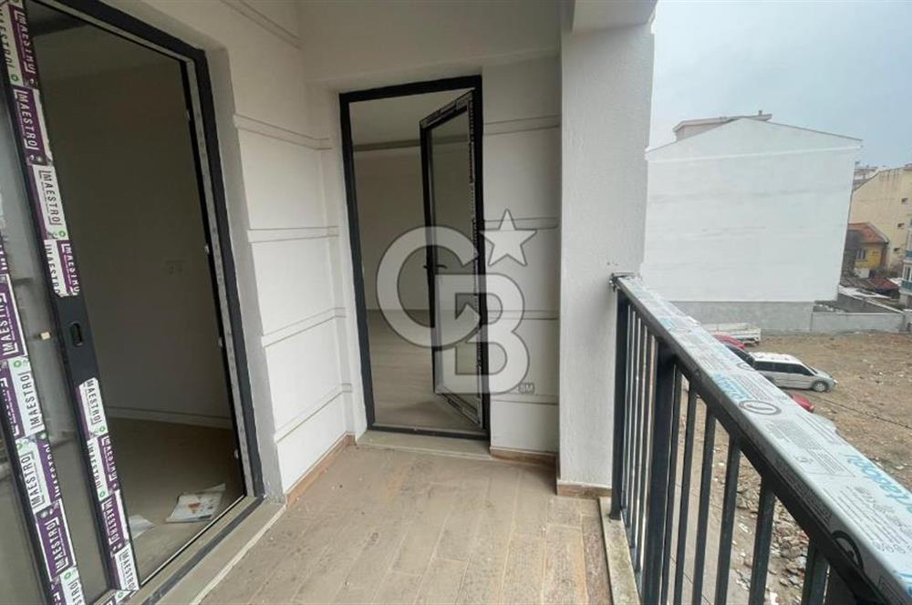 TREN YOLU ÜZERİNDE FEVZİPAŞA CADDESİNDE SATILIK 3+1 DAİRE