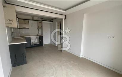 TREN YOLU ÜZERİNDE FEVZİPAŞA CADDESİNDE SATILIK 2+1 DAİRE