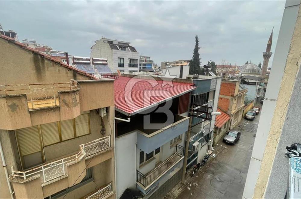 TREN YOLU ÜZERİNDE FEVZİPAŞA CADDESİNDE SATILIK 2+1 DAİRE