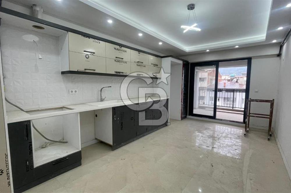 TREN YOLU ÜZERİNDE FEVZİPAŞA CADDESİNDE SATILIK 3+1 DAİRE