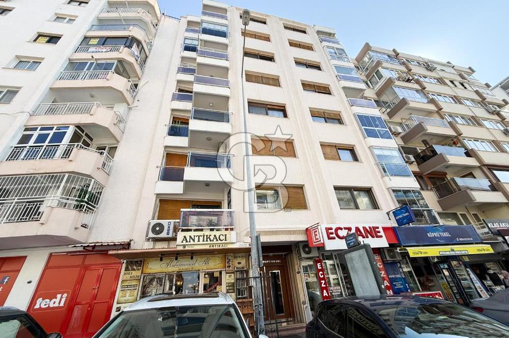 Mithatpaşa Cad Köprü'de Deniz Manzaralı Arakat 3+1 Satılık Daire