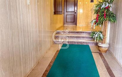 Mithatpaşa Cad Köprü'de Deniz Manzaralı Arakat 3+1 Satılık Daire